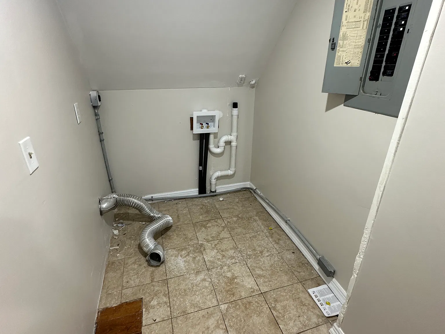 77 Gibbs St — Photo 4