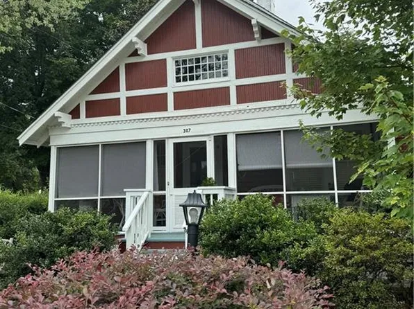 307 W 2nd St, Lexington, NC 27292