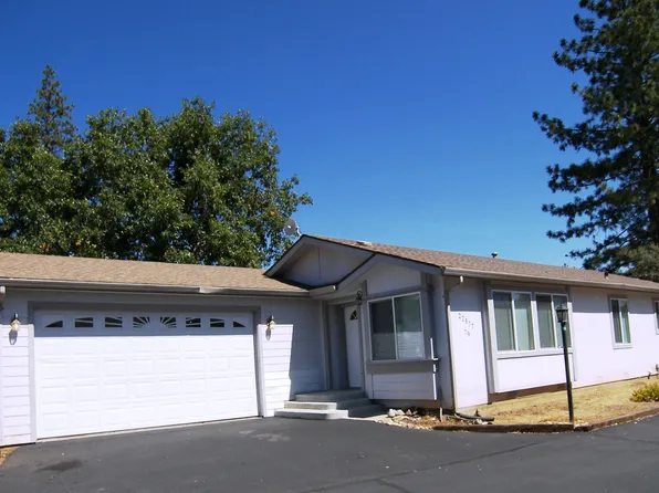 22877 E Parkwood Dr, Groveland, CA 95321