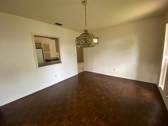 4th image of 2296 44th Ave