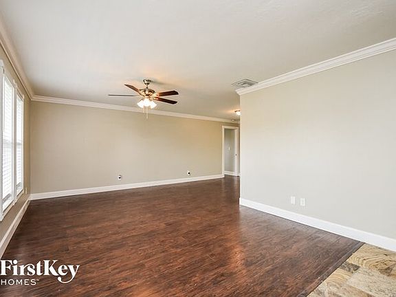 2nd image of 1122 SE 22nd Ter