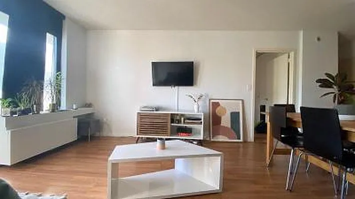 Rented by US # 1 Realty | media 22