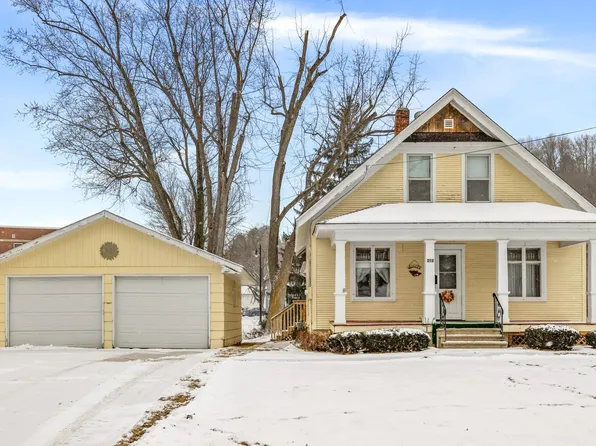 212 1st St, Plum City, WI 54761