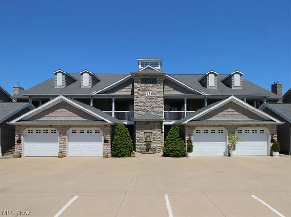 3072 Whispering Shores Dr, Vermilion, OH 44089