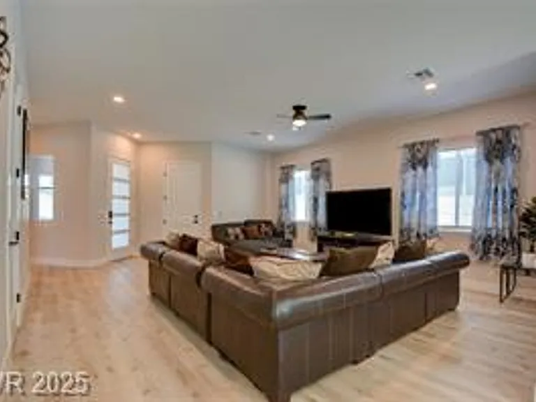 5534 Stormy Night Ct — Photo 5