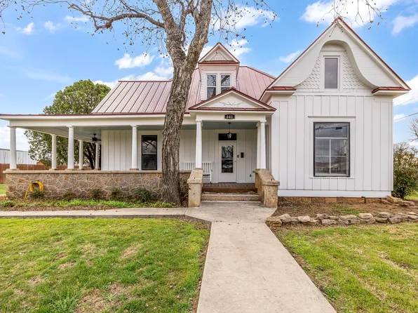 641 W 3rd St, Baird, TX 79504