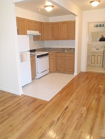 2nd image of 2802 31st St