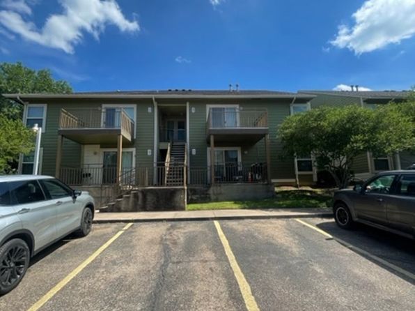 1500 Lake Shore Dr APT 207