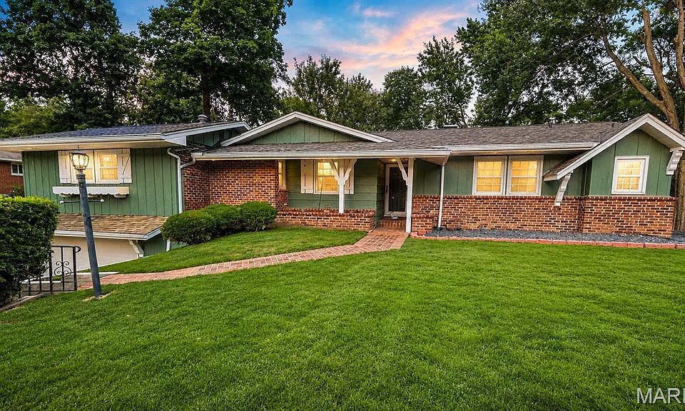 1st image of 133 Country Club Pl
