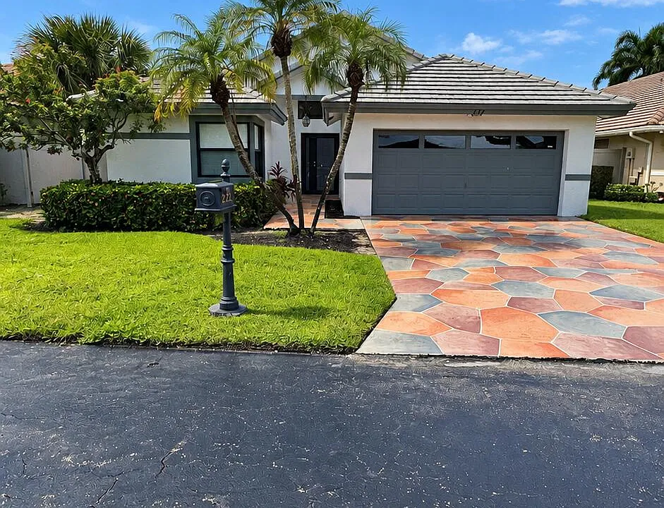 222 Citrus Trl