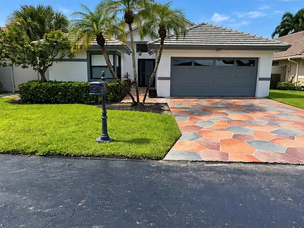 222 Citrus Trl, Boynton Beach, FL 33436
