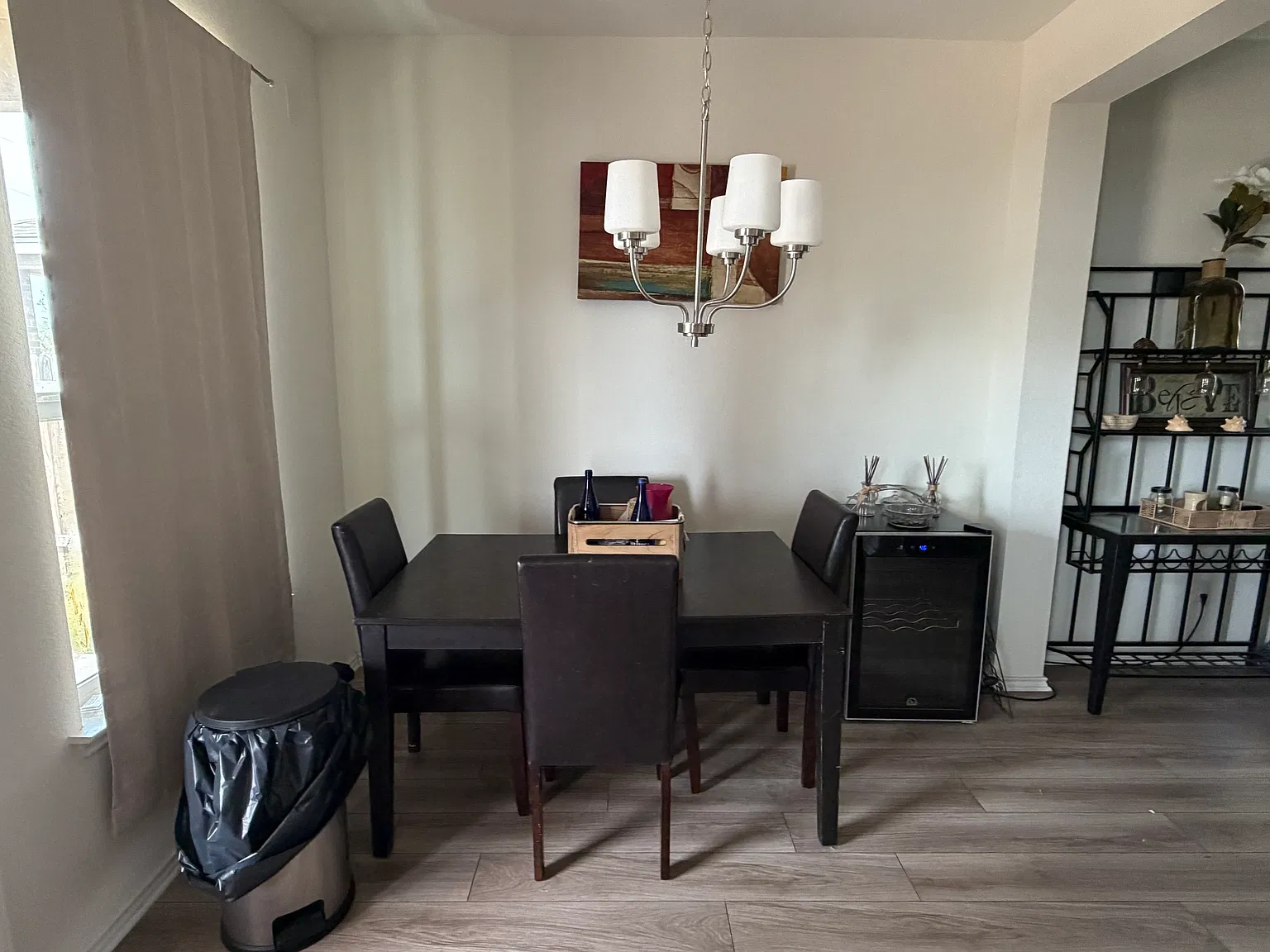 3 bed, 2.5 bath, 1856 sqft, $2,400 — Photo 3
