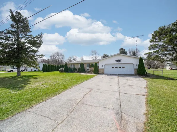 1397 1st St, Adrian, MI 49221