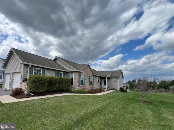 513 Hunting Whip Rd, Glen Mills, PA 19342