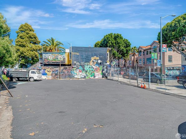 3230 24th St, San Francisco, CA 94110