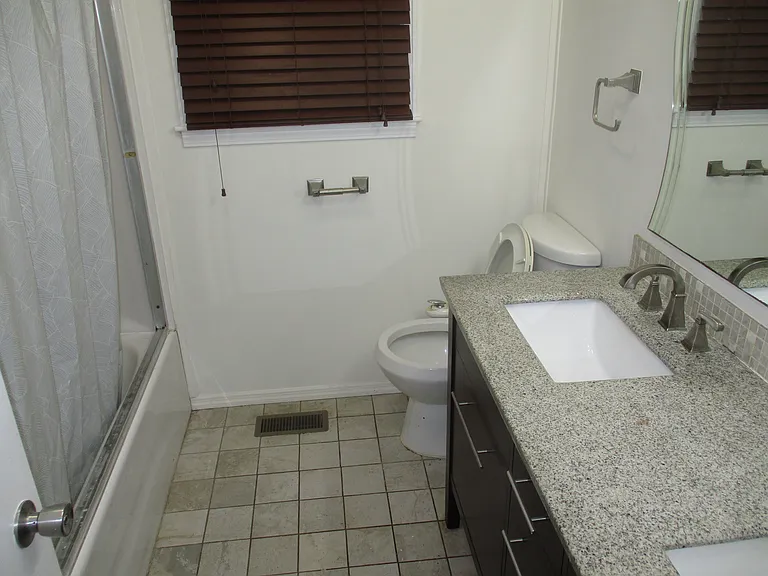 Main bathroom