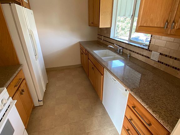 4th image of 1033 S Bedford St APT 4