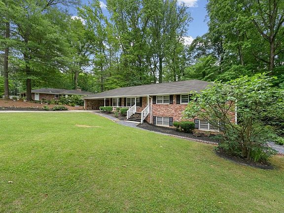 3rd image of 3157 McCully Dr NE