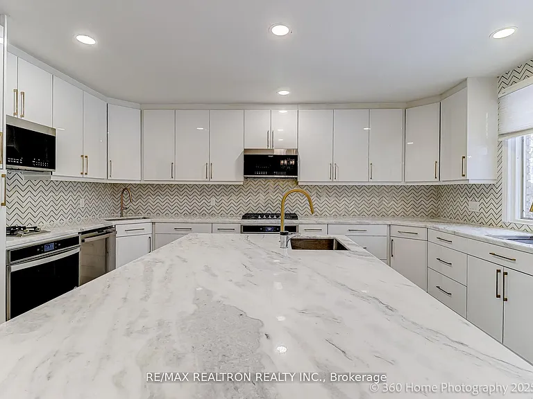 29 Sultana Ave — Photo 40