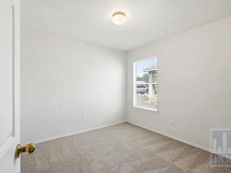 228 Pearl Lake Dr — Photo 16