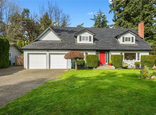 2220 Tashy Pl, Saanich, BC V8N4R6