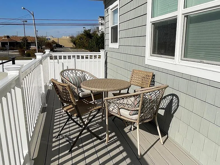 112 Albacore Dr — Photo 3