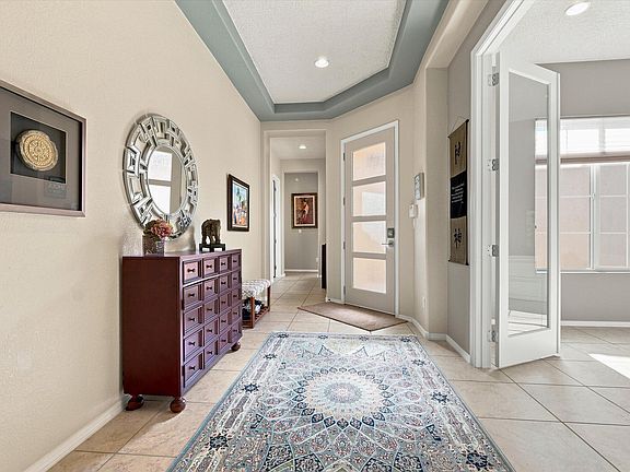 4th image of 40 Vista Hermosa Pl NE