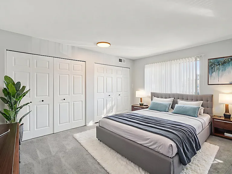 Main Bedroom- 25L (2 Bedroom 1.5 Bathroom Lake Front)