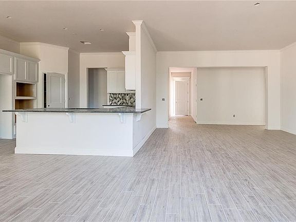 4th image of 5313 Montford Way