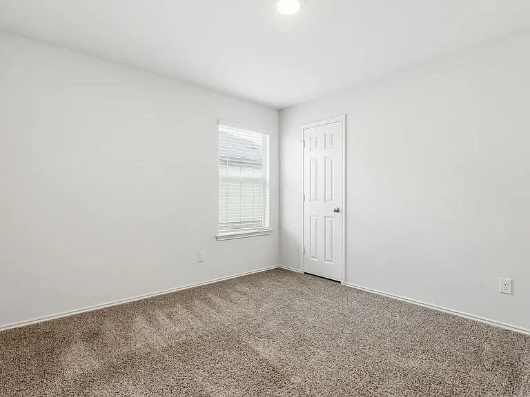 9505 Kensley Rose Dr — Photo 11