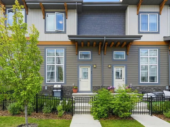 89 E Auburn Meadows St SE, Calgary, AB T3M 2S1