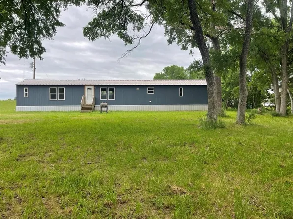 138 County Road 305, Lott, TX 76656