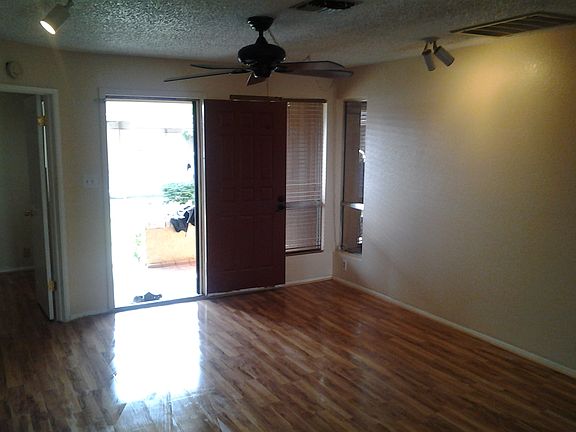3rd image of 501 W Yukon Dr Unit 2