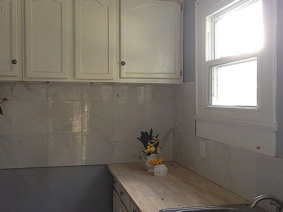 4th image of 322 S Elmwood St