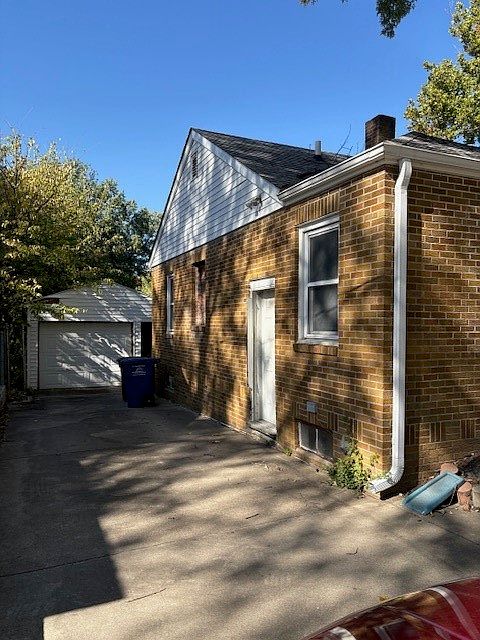 2nd image of 2514 56th St
