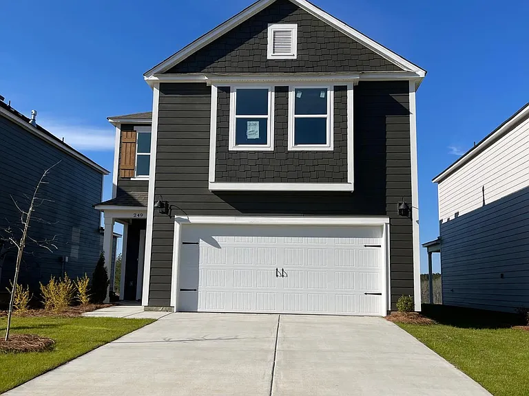 249 Chelsea Park Cir — Photo 3