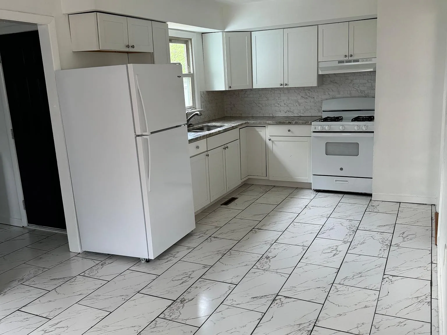 1811 Dublin St — Photo 3