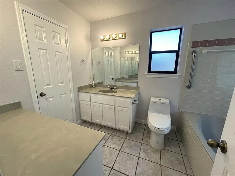 5001 Blue Bluff Rd — Photo 14