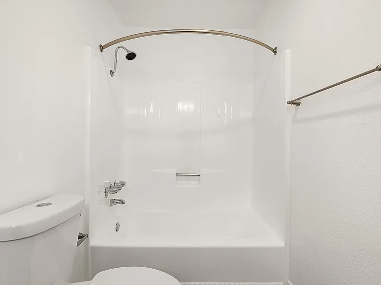 Valle at 9121 Kenwood — Photo 12