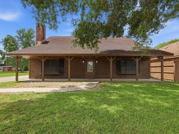 3105 Price St, Nederland, TX 77627