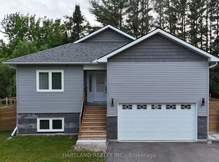 22 Berkely St, Wasaga Beach, ON L9Z2N6