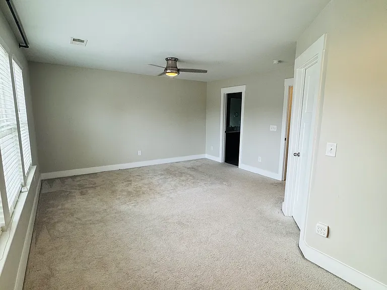 110 Addington Ln — Photo 14