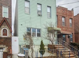 3230 46th St, Astoria, NY 11103