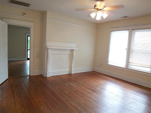 4th image of 705 E 5th St APT 4