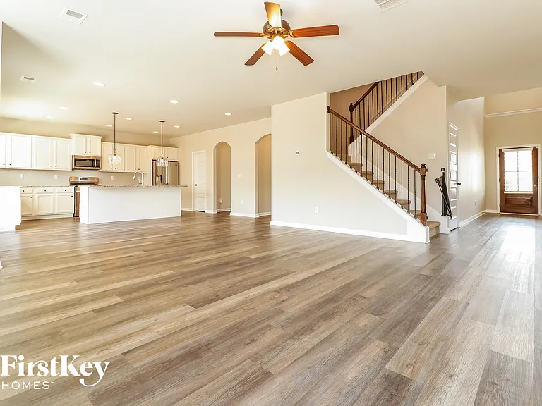 225 Villa Grande Dr — Photo 2