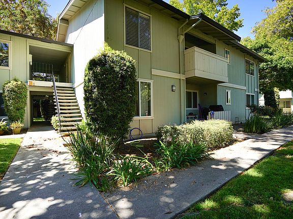 3rd image of 264 N Whisman Rd APT 18