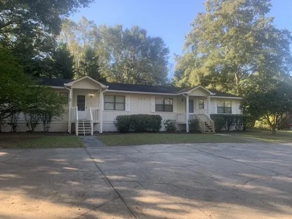 304 Powder Springs St, Hiram, GA 30141