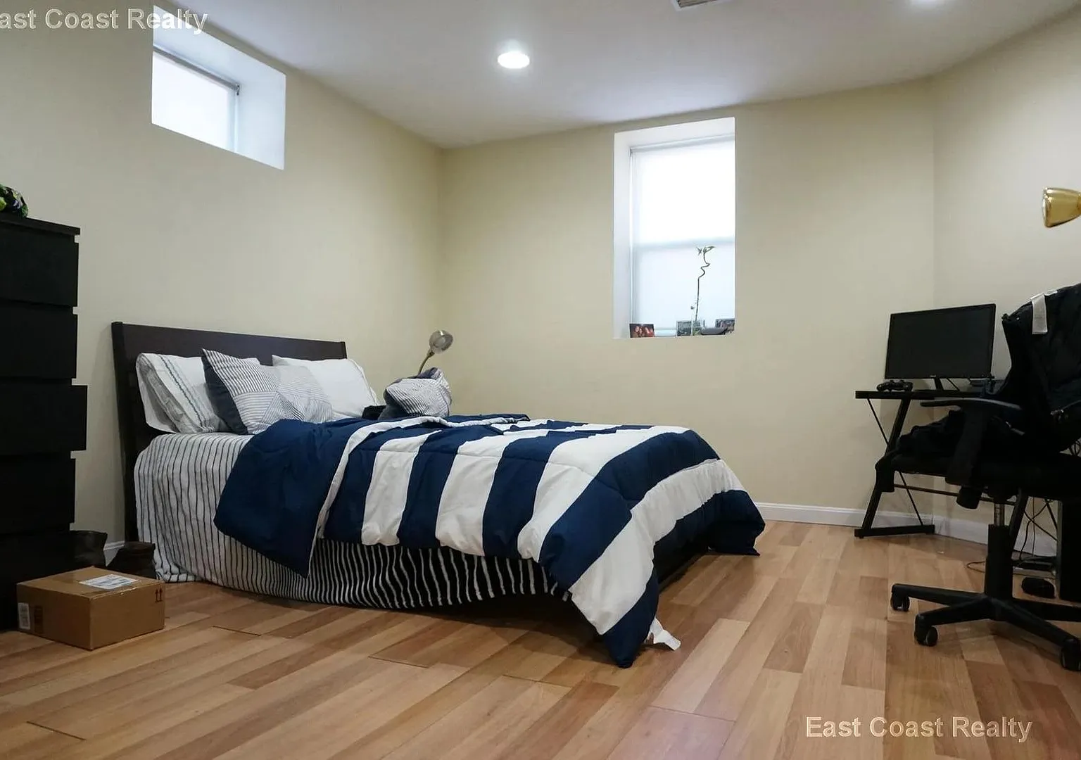 3 bed + 2 bath Duplex — Photo 3