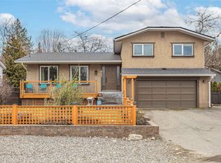 863 Hammer Ave, Kelowna, BC V1W2B7