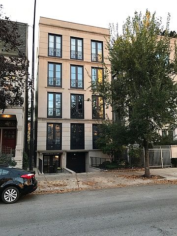 1st image of 1418 N La Salle Dr #D